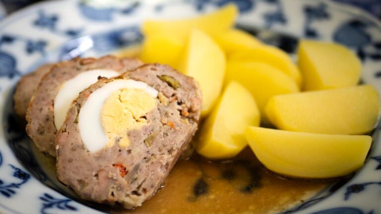 Czech Easter Meatloaf