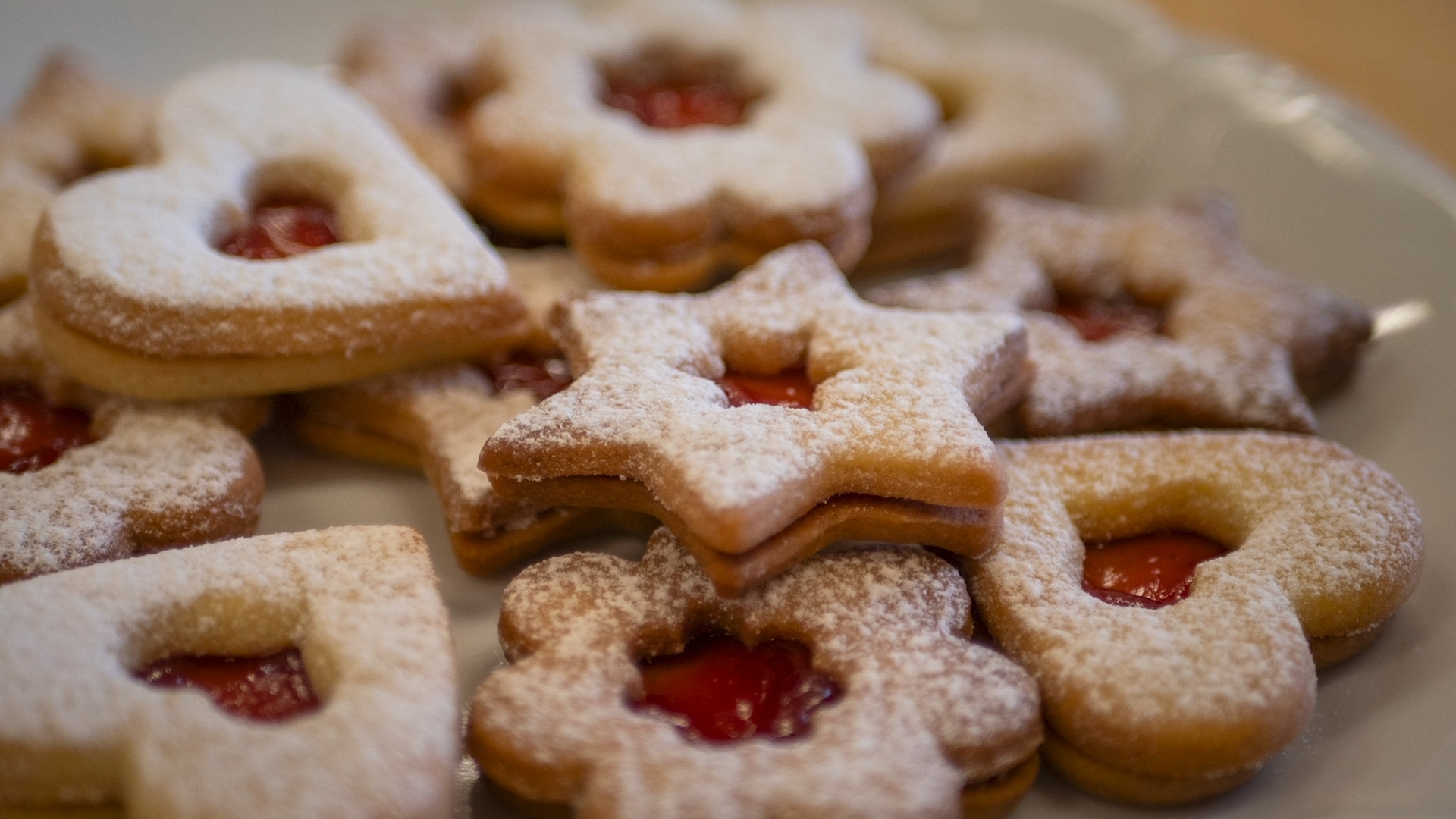 Jam-Filled Christmas Cookies